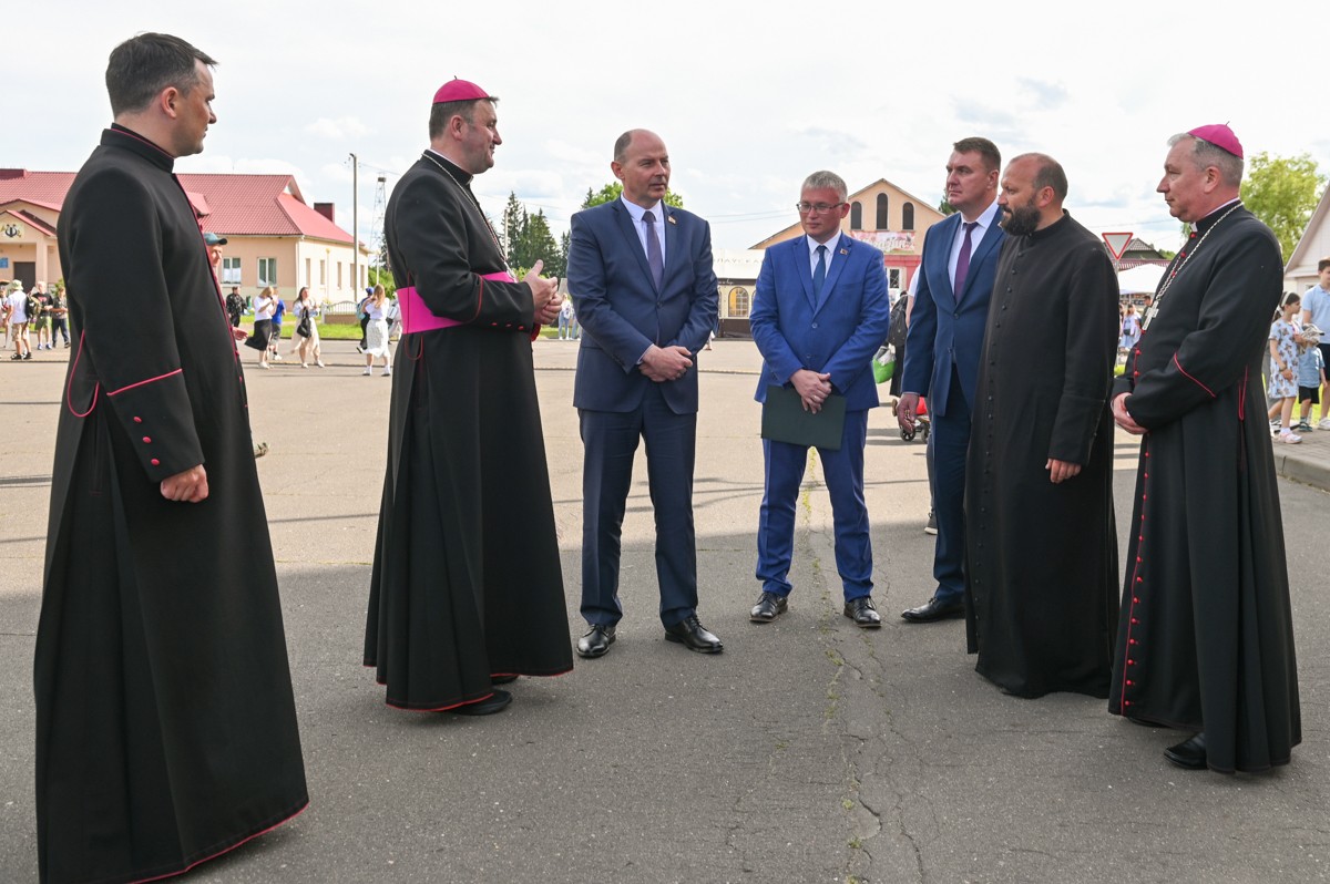 Фота Віктара Ведзеня